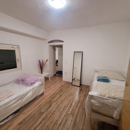 Monteurzimmer/Ferienwohnung/Pension Siegen Esterno foto